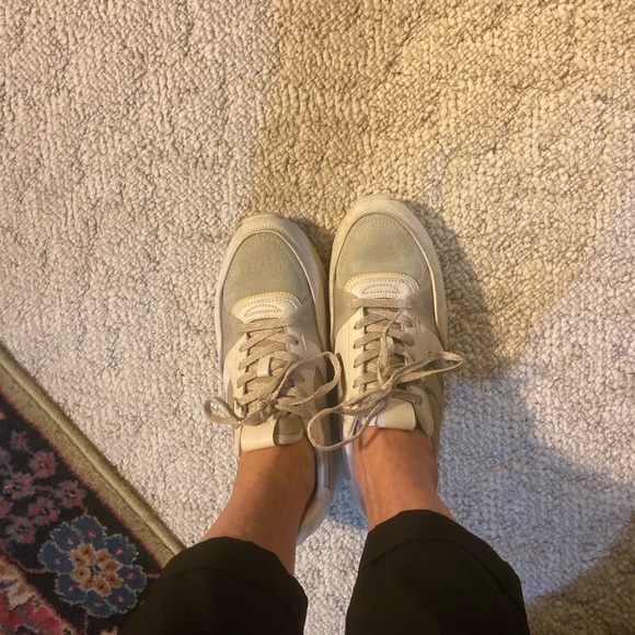 Stylish Beige Sneakers - Picture 2 of 7